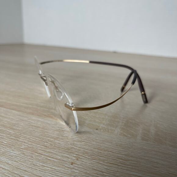 Silhouette Eyeglasses Brown Gold Rimless Round READ New With Imperfection 48-20 - Picture 2 of 8